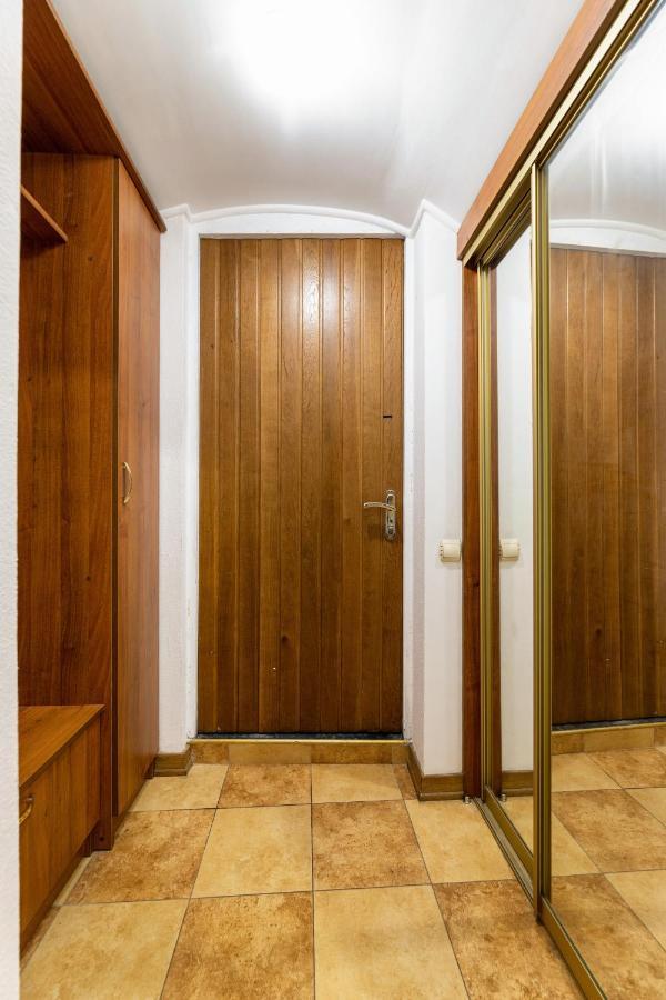 Затишний Відпочинок В Центрі Львоваアパートメント エクステリア 写真
